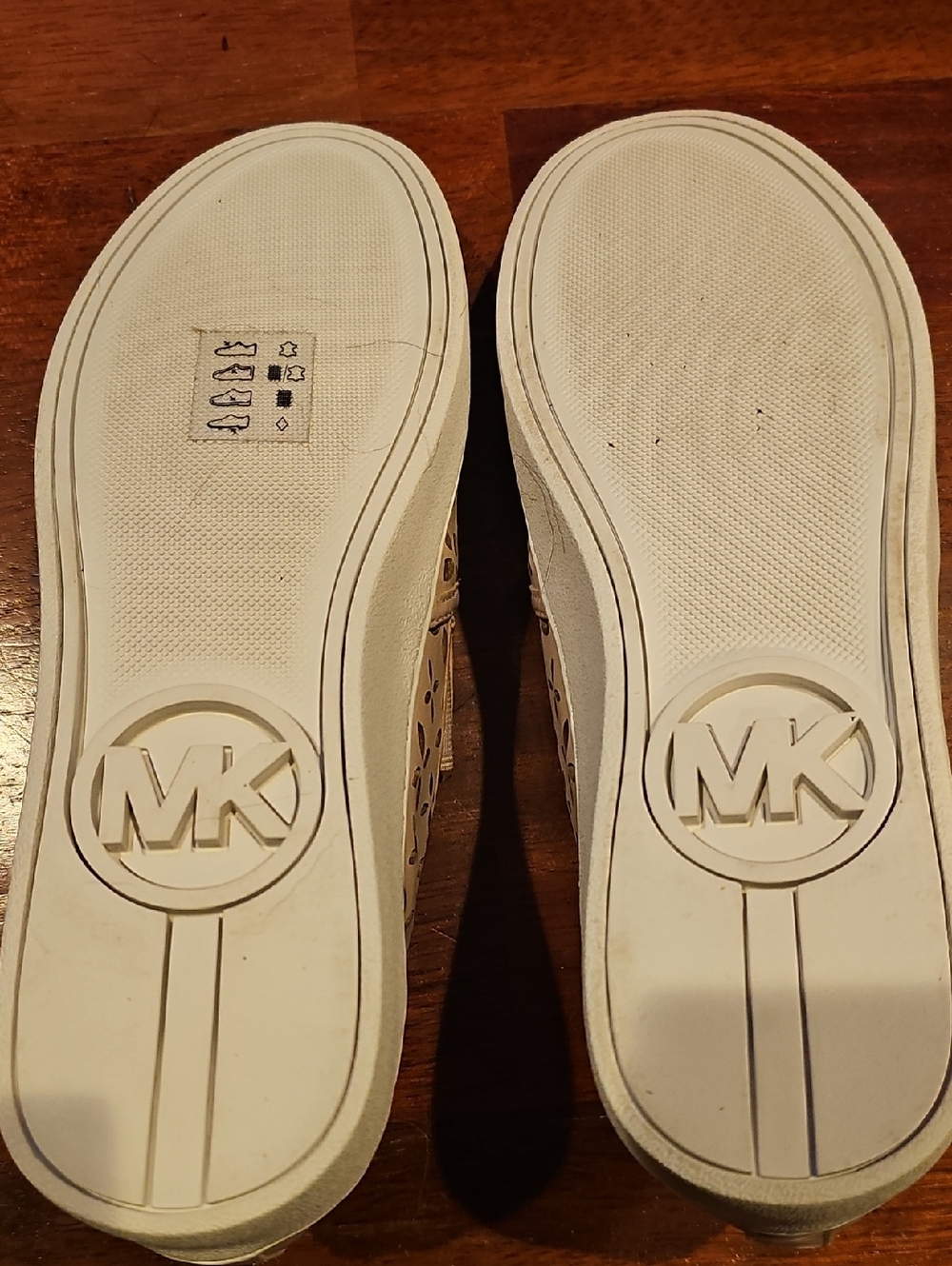 MICHAEL Michael Kors Light Pink Perforated Slip-On Sneakers- New Without Box - Picture 4 of 4